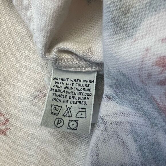 Women’s beautiful Eddie Bauer Floral Button Down shirt. Size Medium. - Picture 7 of 10